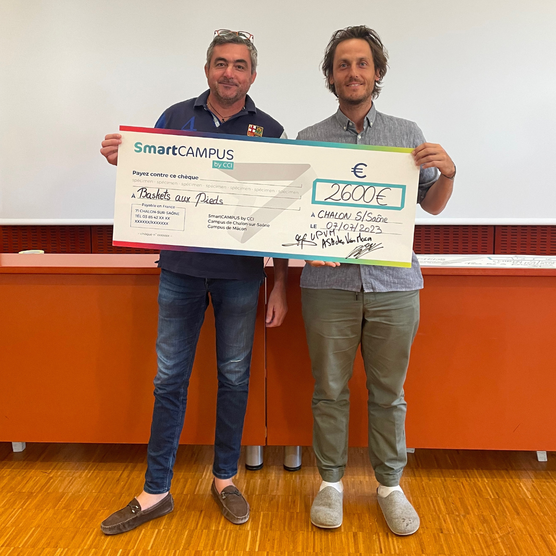Remise des fonds récoltés Baskets Aux Pieds Rallye des Vins Mâcon SmartCAMPUS by CCI